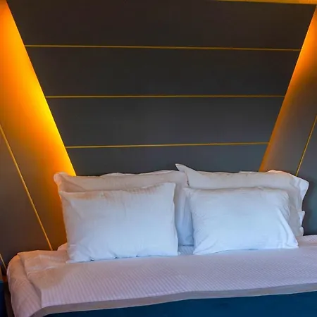 The Life & Hotel