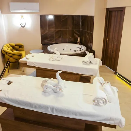 Hotel The Life & 3*