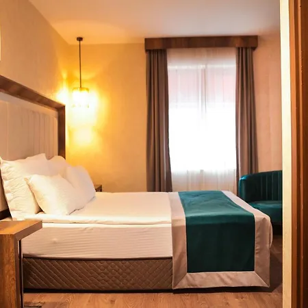 Hotel The Life &